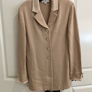 Gorgeous St John 3 Piece Suit